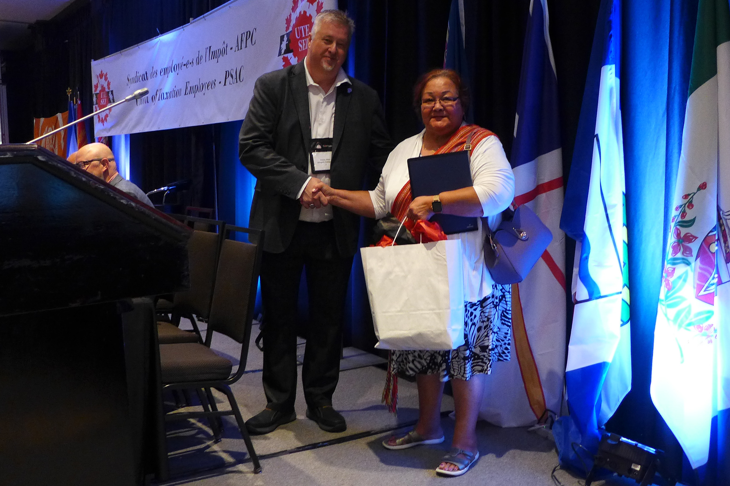 Marc Brière, Linda St. Cyr-Saric
