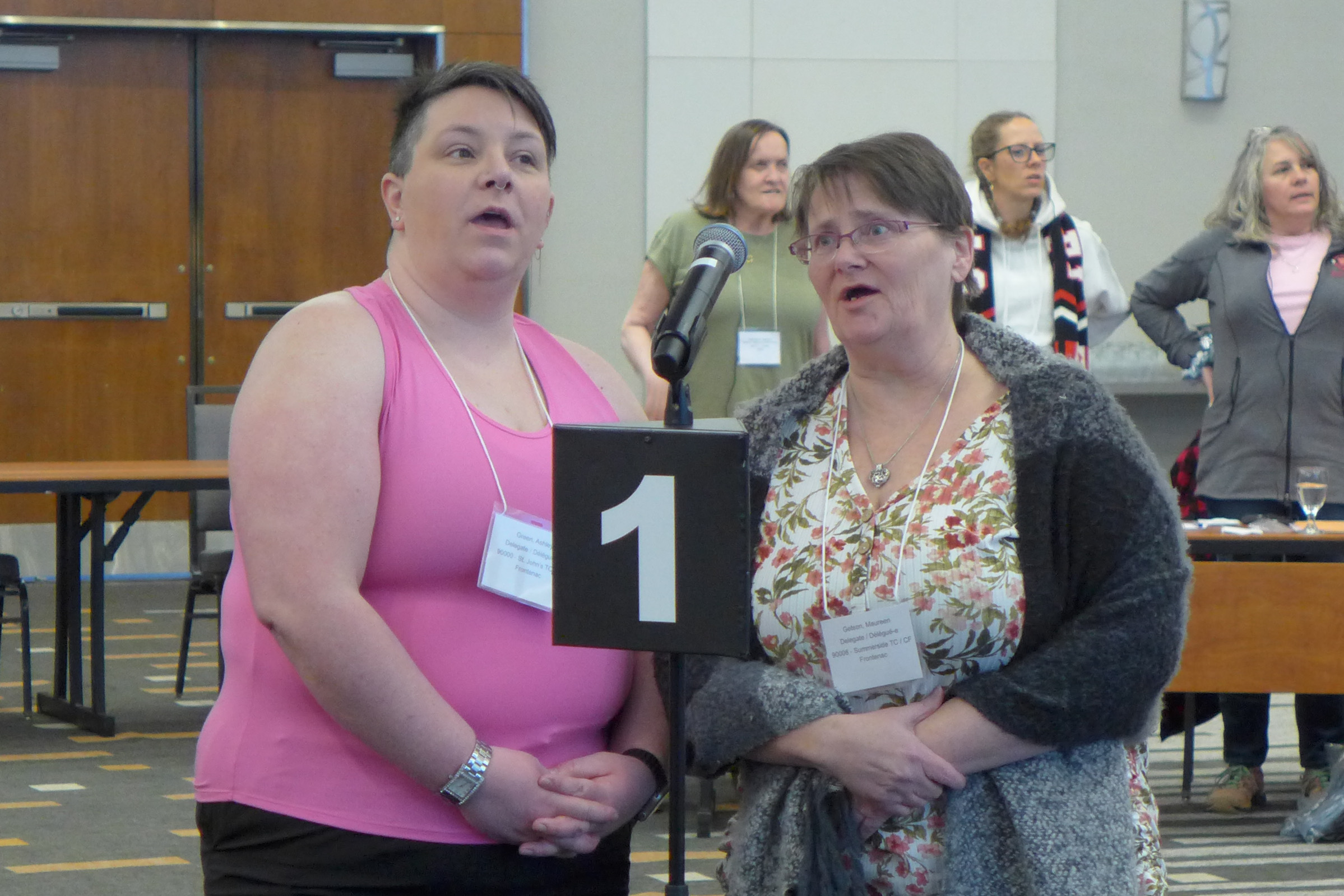 Ashley Green, Maureen Getson