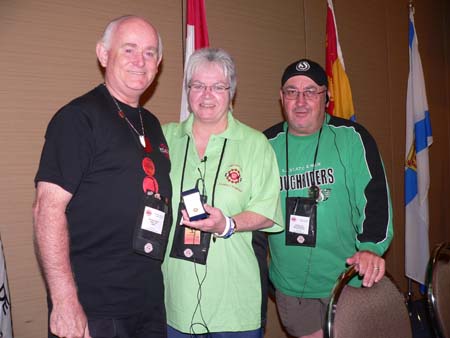 Bryce Krochter, Betty Bannon et Terry Dupuis