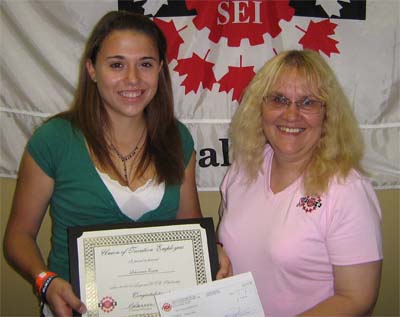 Rhiannon Evans avec Rita Hinchliffe